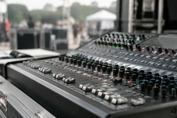Compact Mixer: A Complete Buyer's Guide
