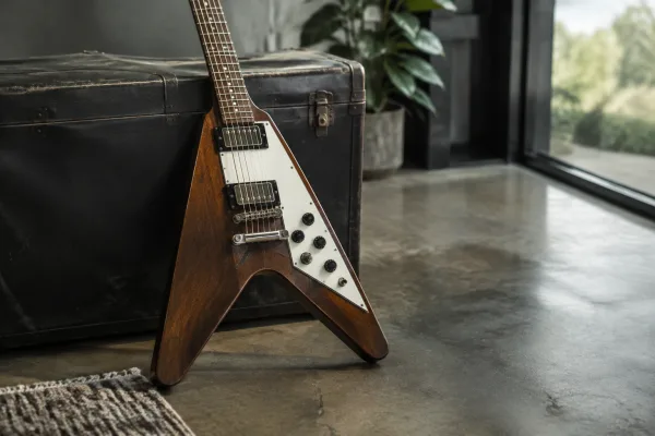 Gibson V Flying for Beginners: A Complete Guide