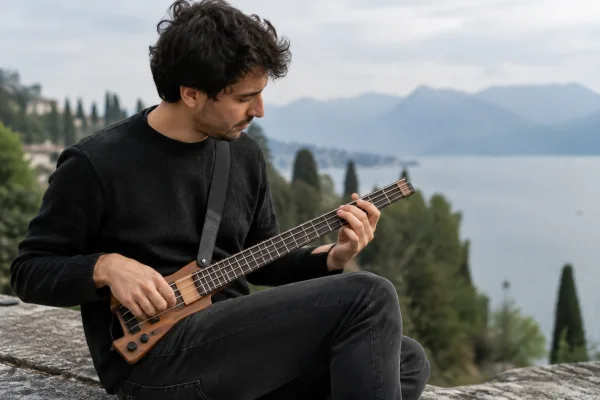 Travel Electric Bass: A Complete Buyer's Guide