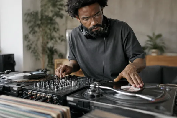 Numark Scratch for Beginners: A Complete Guide