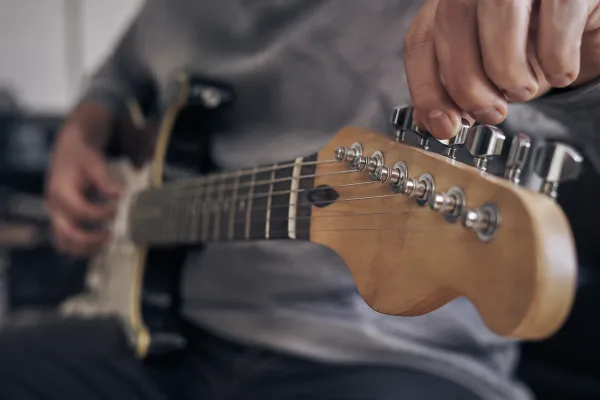 High String Guitar: A Complete Buyer's Guide