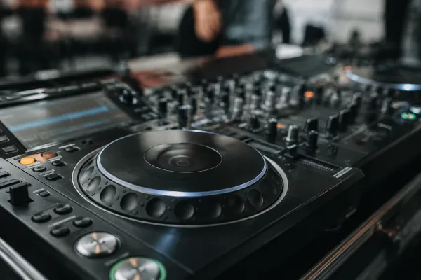Denon Cdj: A Complete Buyer's Guide