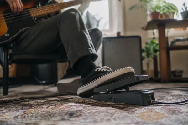 Bass Guitar Wah Pedal for Beginners: A Complete Guide