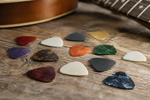 Fender Plectrum: A Complete Buyer's Guide