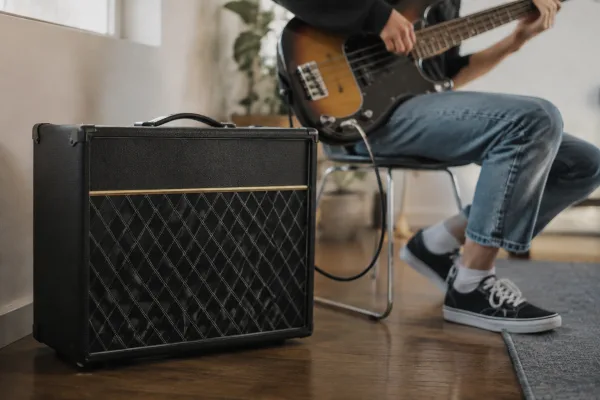 Vox Bass Guitar Amplifiers for Beginners: A Complete Guide