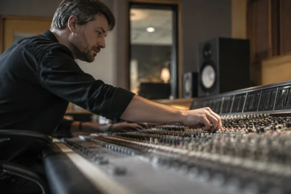 Mixer For Studio: A Complete Buyer's Guide