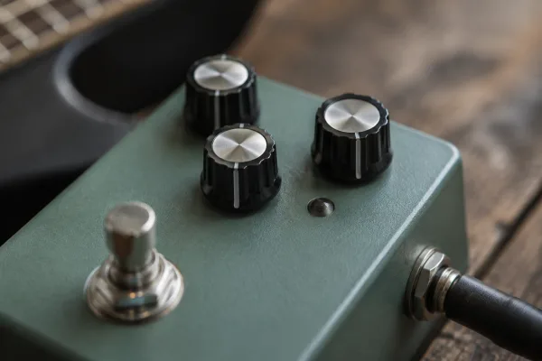 Tremolo Guitar Pedals for Beginners: A Complete Guide