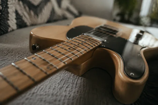 Left Handed Telecaster: A Complete Buyer's Guide