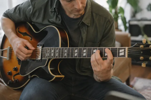 Gibson Hollow Body for Beginners: A Complete Guide