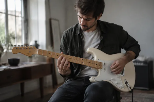 Fender Stratocaster Left Handed: A Complete Buyer's Guide