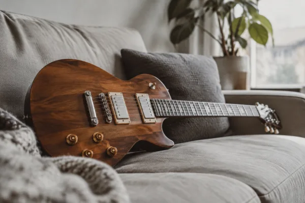 Cf Martin Electric Guitar: A Complete Guide